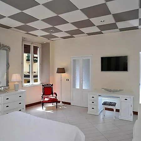 Bed & Breakfast Trattoria Laghee Con 3*