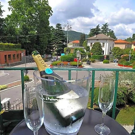 Trattoria Laghee Con Bed & Breakfast 3*