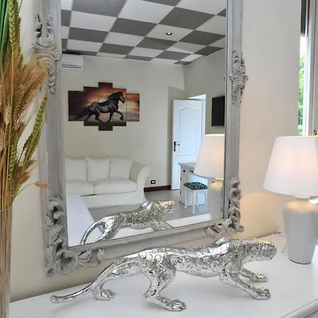 Trattoria Laghee Con Bed & Breakfast 3*