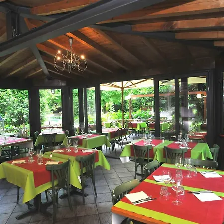 B&B Trattoria Laghee Con 케르노비오